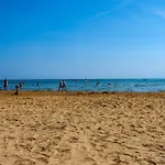 Apartman Lovely Flat In A Building Surrounded By Garden Bibione