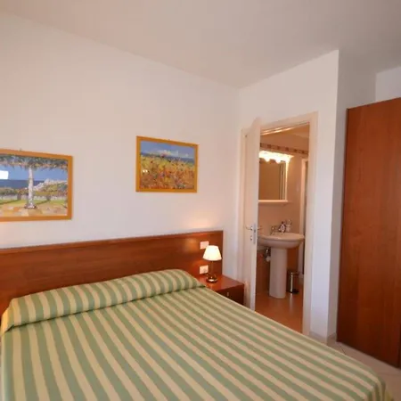 Daire Lovely Flat In A Building Surrounded By Garden