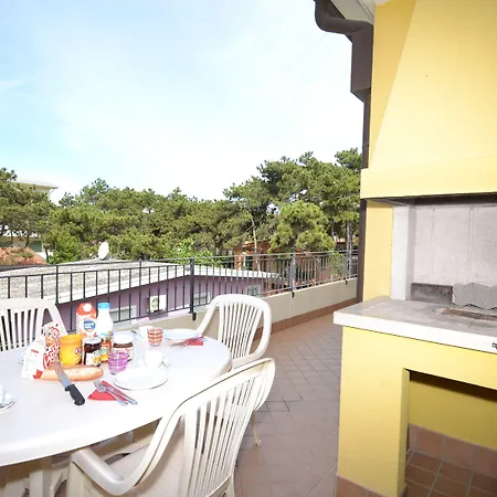 Lovely Flat In A Building Surrounded By Garden * Bibione